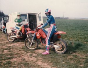 Mon frère au MC du Thelle avec sa 125 CR 1987 et moi avec son ancien modèle de 1986